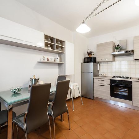 Benvenuti A Casa Apartment Pisa Bagian luar foto