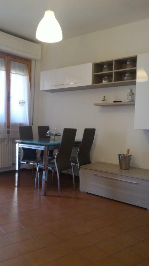 Benvenuti A Casa Apartment Pisa Bagian luar foto